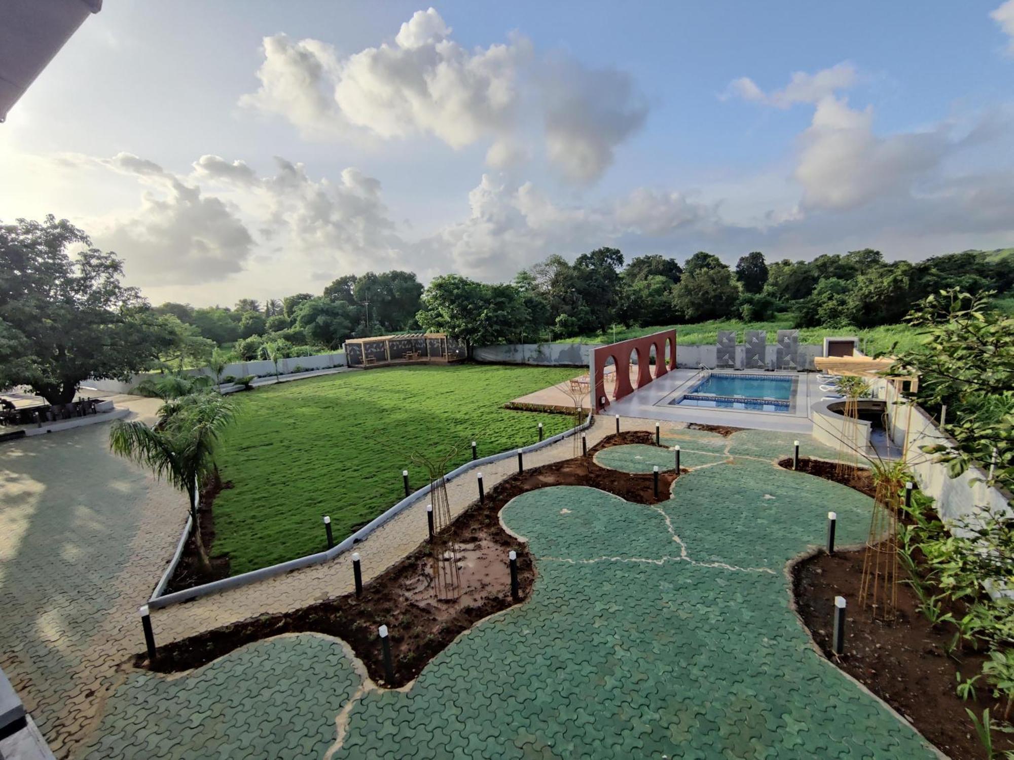 Pushp Vatika Resort & Lawns Navi Mumbai Eksteriør billede