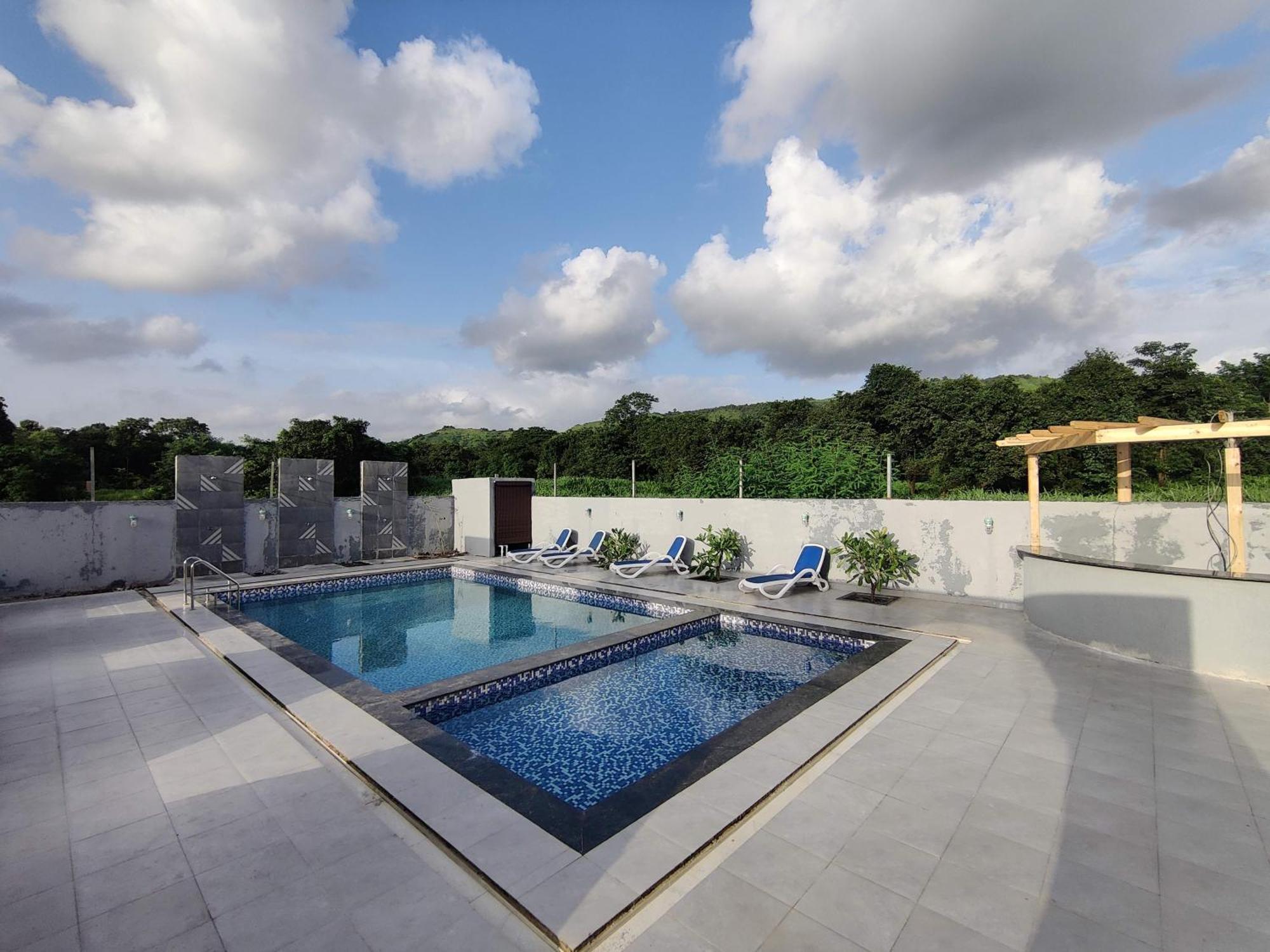 Pushp Vatika Resort & Lawns Navi Mumbai Eksteriør billede