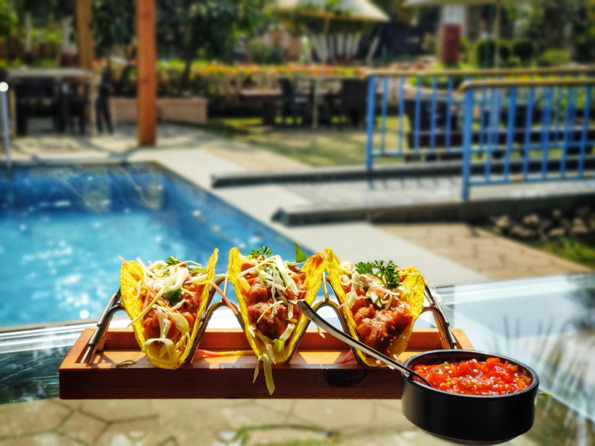 Pushp Vatika Resort & Lawns Navi Mumbai Eksteriør billede