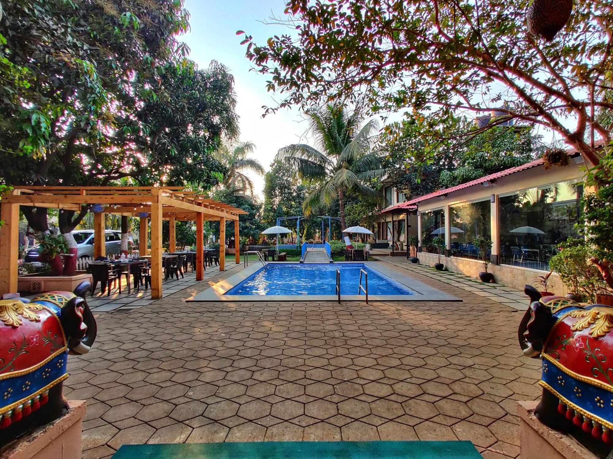 Pushp Vatika Resort & Lawns Navi Mumbai Eksteriør billede